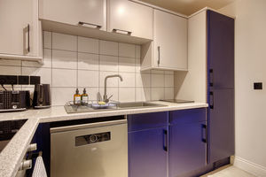 Kitchen- click for photo gallery